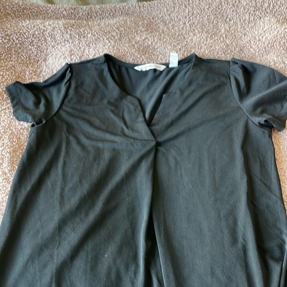 Black crepe top